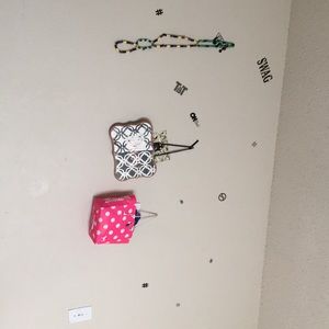 Meet your Posher, Latayveya